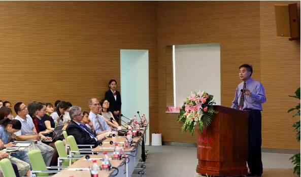 美國醫(yī)療專家走進西安國際醫(yī)學中心，開展國際醫(yī)療合作 