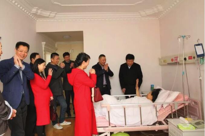 大年初一！公司領導為堅守崗位的員工拜年！