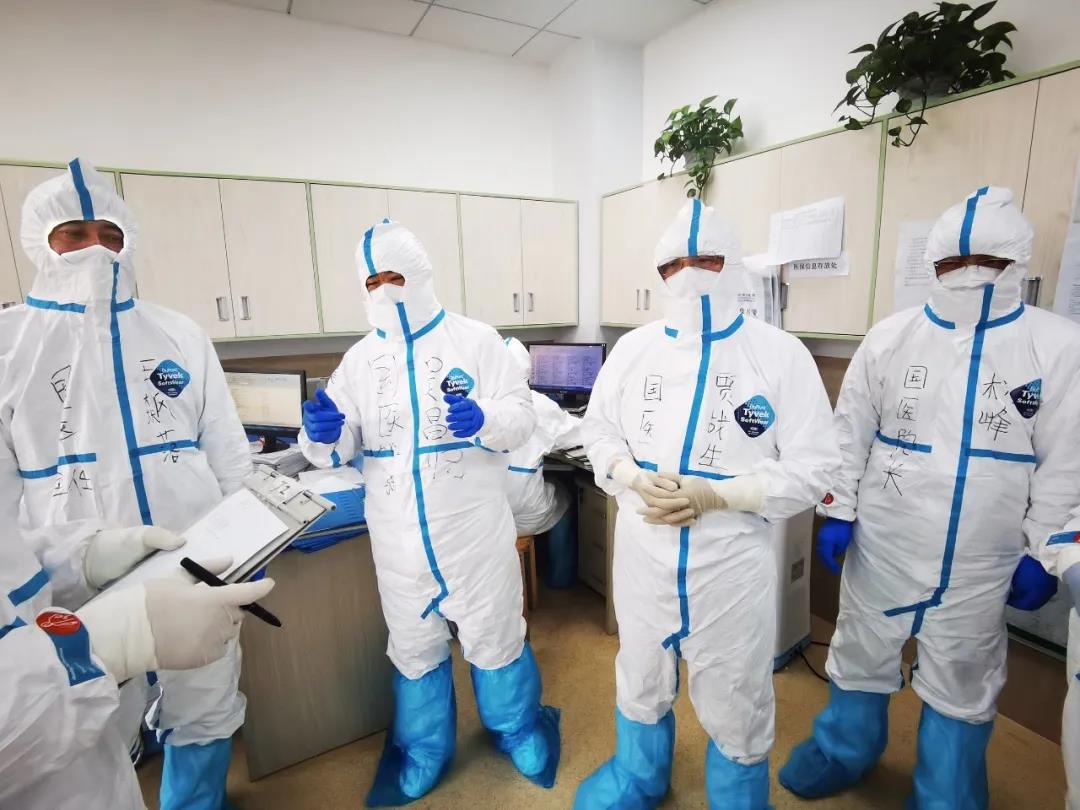 【戰(zhàn)“疫”人物】白衣當(dāng)鎧甲，抗“疫”是打仗——記西安國際醫(yī)學(xué)中心醫(yī)院赴湖北醫(yī)療隊專家王飆落