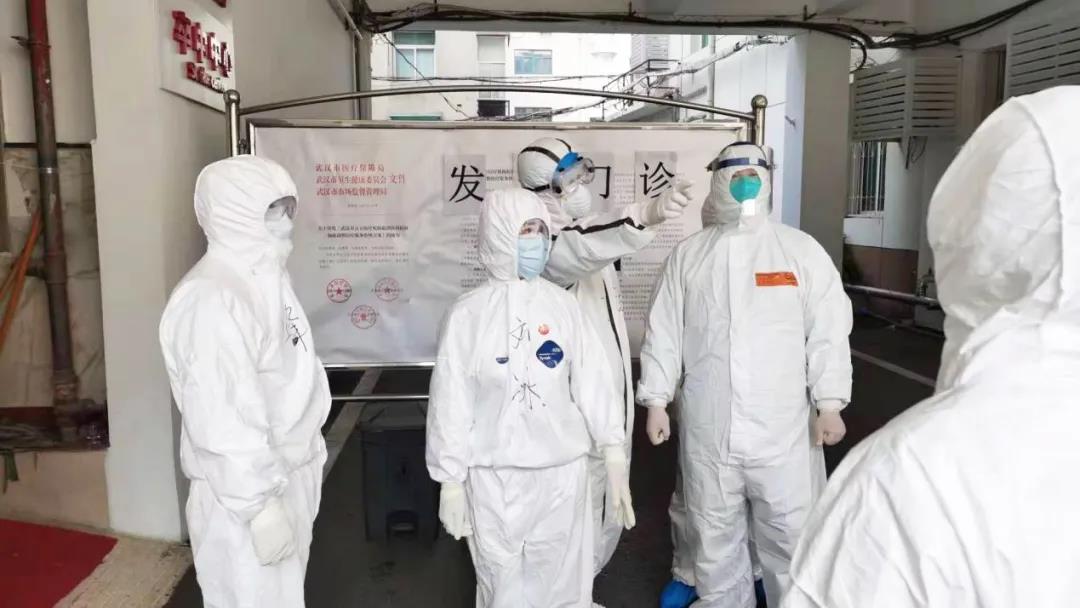 戰(zhàn)斗依然繼續(xù)，不容絲毫懈怠——記西安國(guó)際醫(yī)學(xué)中心醫(yī)院感控部主任劉冰