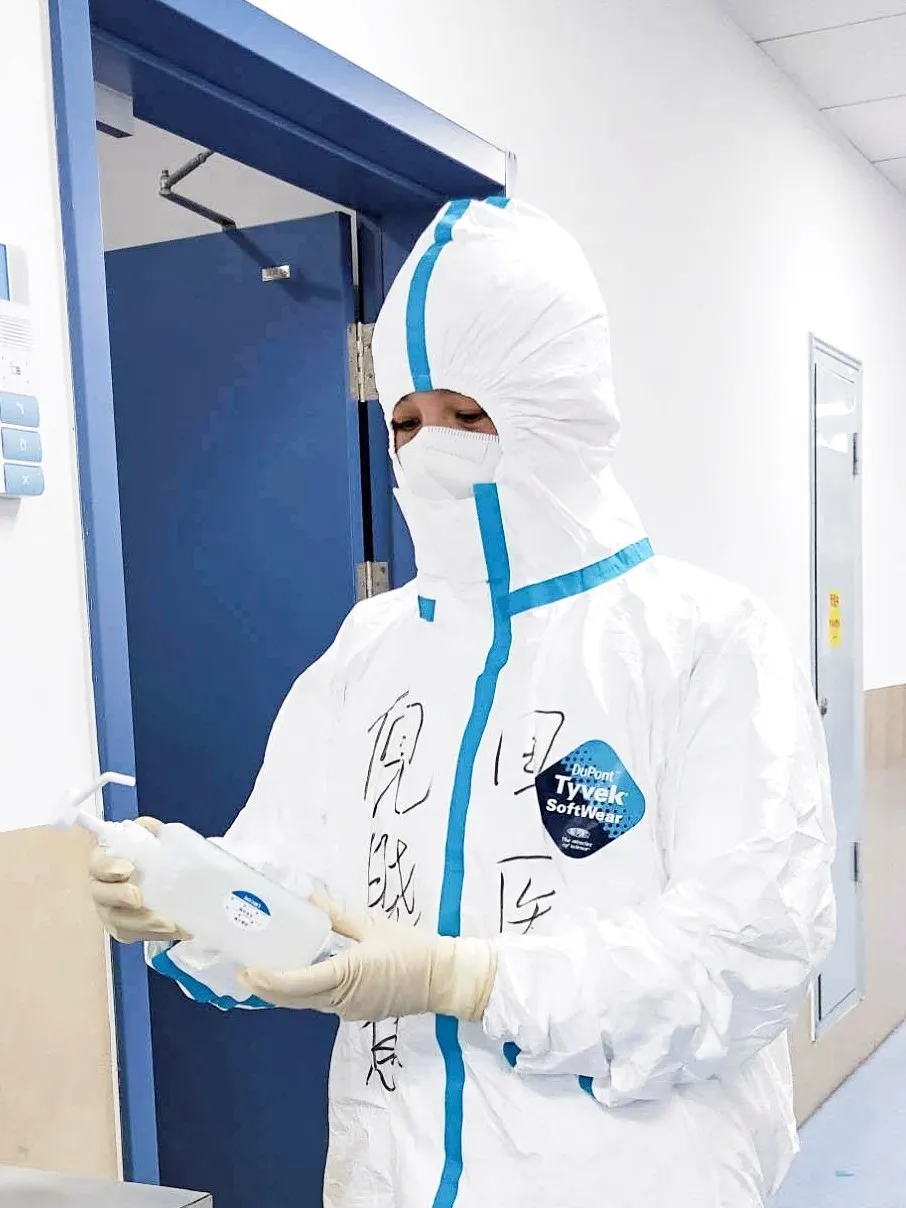 【戰(zhàn)“疫”人物】鏗鏘玫瑰 鐵骨柔情——記西安國際醫(yī)學(xué)中心醫(yī)院赴湖北醫(yī)療隊倪曉慧總護士長