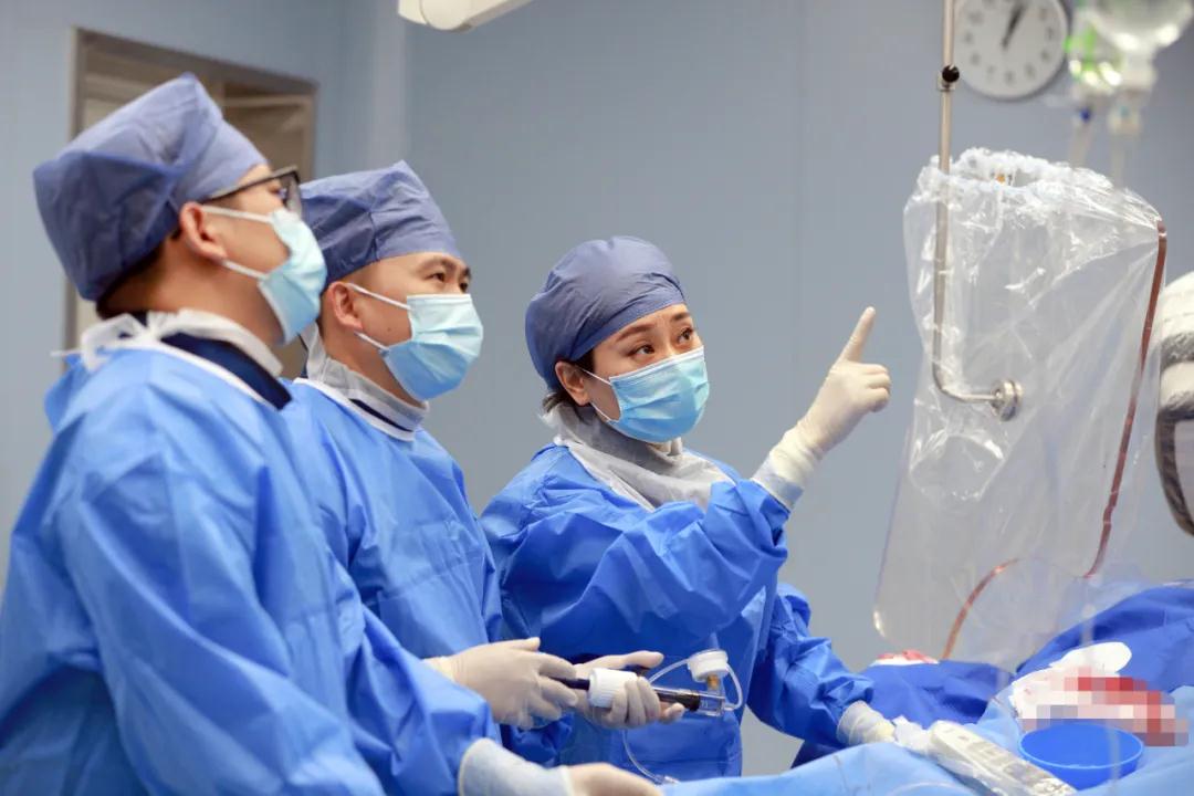 60分鐘打通“心路”！小伙子沖進(jìn)診室，激動(dòng)地說：我可找到你了！