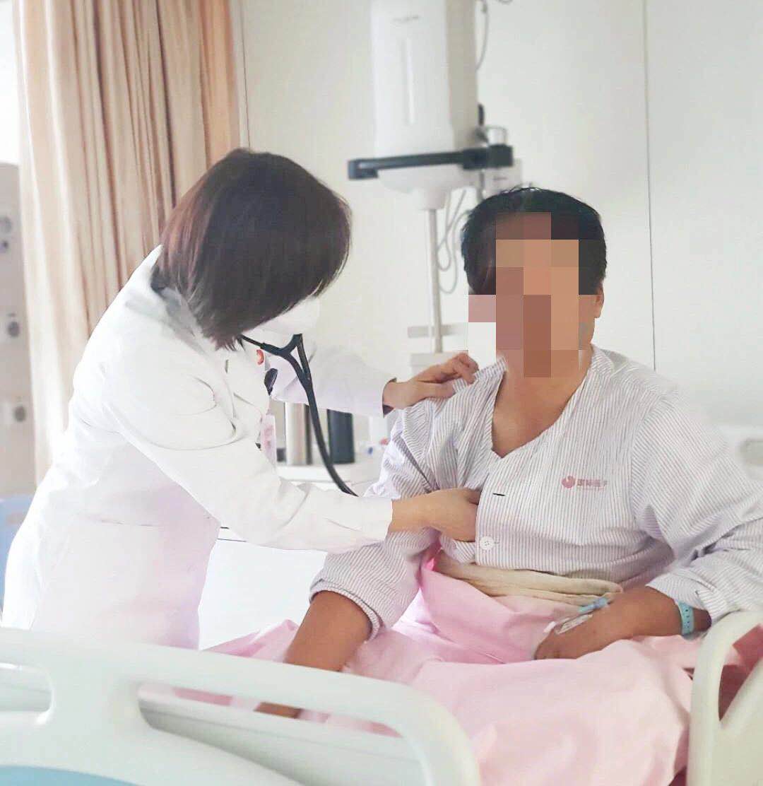 這種胸悶、胸痛要注意！你該去做這項(xiàng)檢查