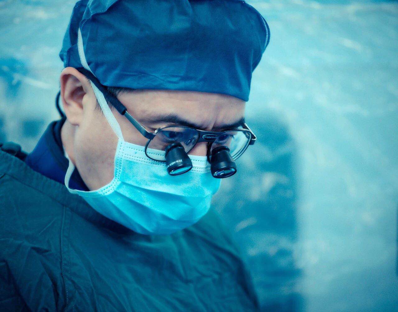 微創(chuàng)！微創(chuàng)！我院第一例經(jīng)導(dǎo)管主動脈瓣膜植入術(shù)成功