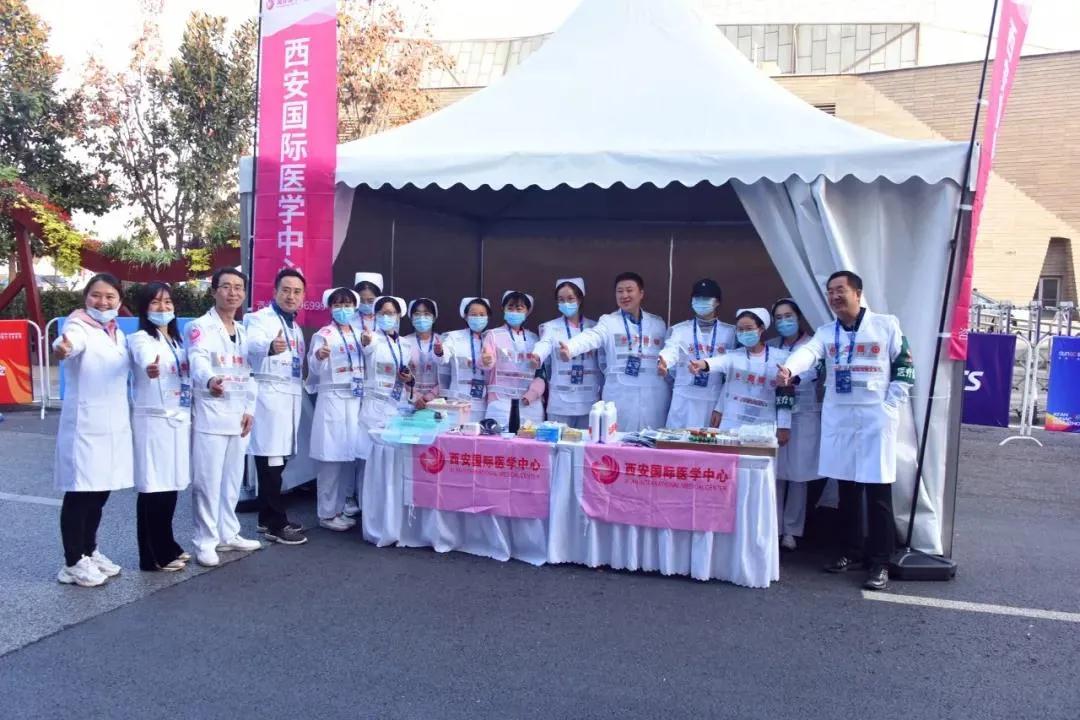 西馬，我們?cè)僖淮螢槟阕o(hù)航