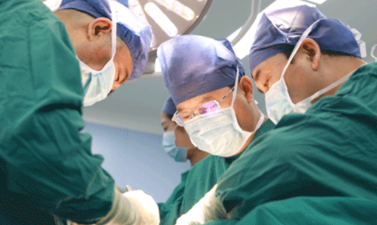 陜西網(wǎng)—世界首例！西安國際醫(yī)學中心醫(yī)院骨科完成高難度、高科技3D打印可動人工頸椎-椎間盤復合體植入術(shù)