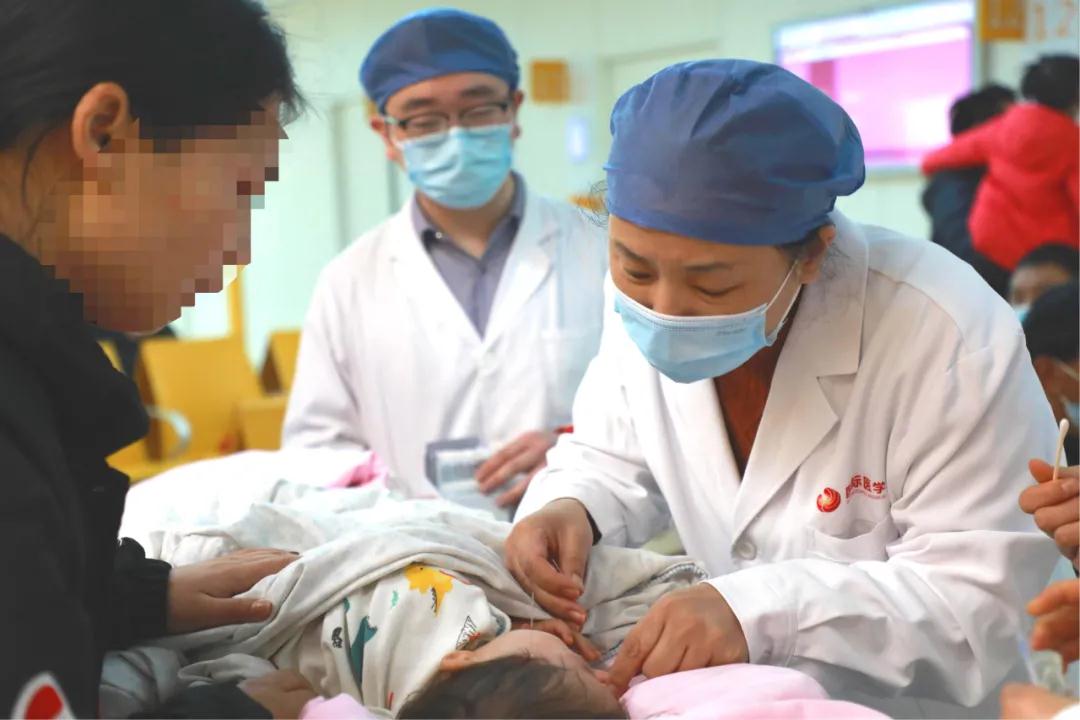 小兒高熱暈厥，這個穴位一針見效！