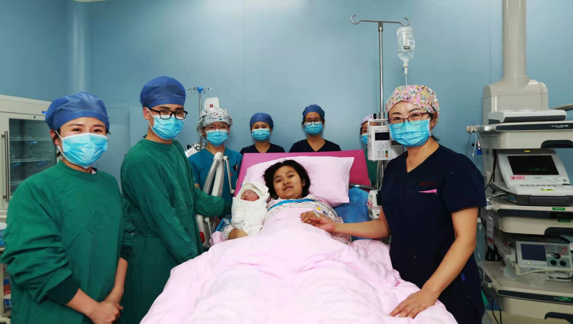 原點新聞—迎新春，西安國際醫(yī)學中心醫(yī)院第一個“金牛寶寶”來啦！