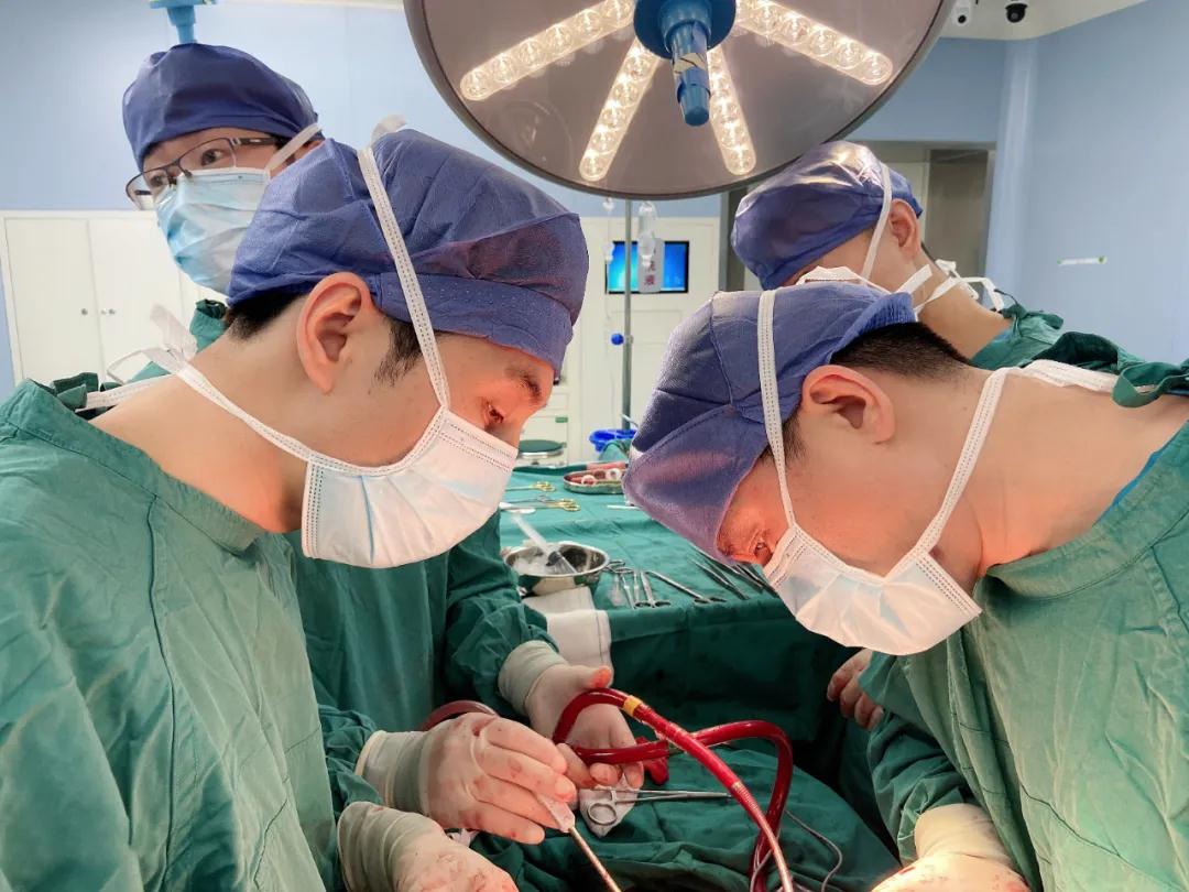 華商云健康—主動(dòng)脈夾層患者增多，且多為年輕人！西安國(guó)際醫(yī)學(xué)中心醫(yī)院心臟外科春節(jié)假期變成了“勞動(dòng)節(jié)”！