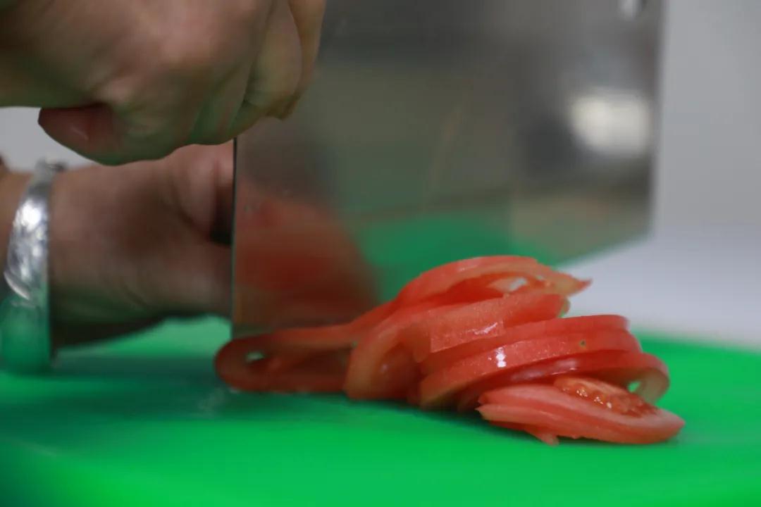 國(guó)際在線—西安國(guó)際醫(yī)學(xué)中心醫(yī)院開(kāi)設(shè)“愛(ài)心廚房”