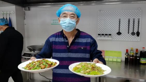 健康時(shí)報(bào)—西安國(guó)際醫(yī)學(xué)中心醫(yī)院開設(shè)了“愛心廚房”：讓患者吃上家人做的飯菜