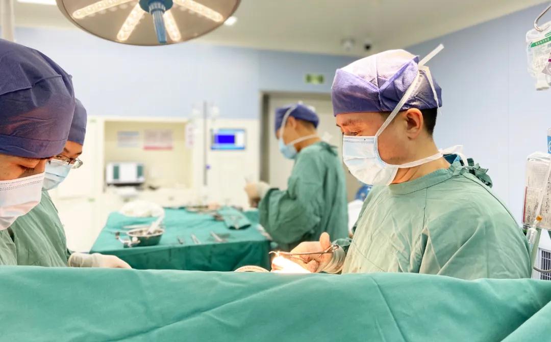 心外、心內(nèi)再攜手 “小手術(shù)”解除十余年頑疾