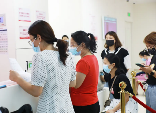 不掛號，解決多個問題，多學(xué)科MDT聯(lián)合門診讓更年期女性少跑腿，更安心！