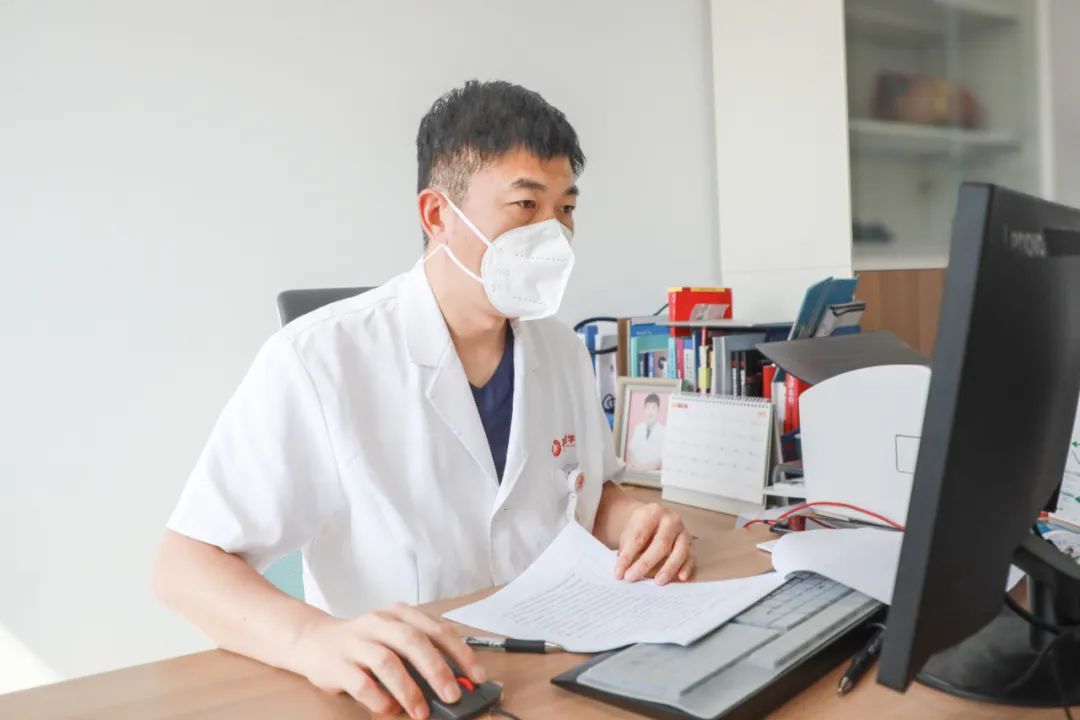 心內(nèi)科陳效安醫(yī)生連線陜西臺(tái)《閃耀三秦》，暢談醫(yī)生成長之路