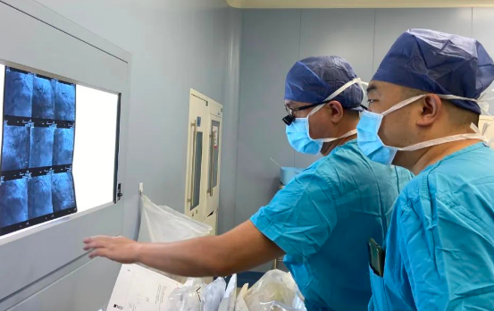 這，就是醫(yī)護(hù)人員的“硬核”擔(dān)當(dāng)！