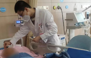 危急重癥、“大白肺” 90%以上恢復(fù)良好，他們?nèi)绾巫龅降模?>
				             </a>
                <div   id=