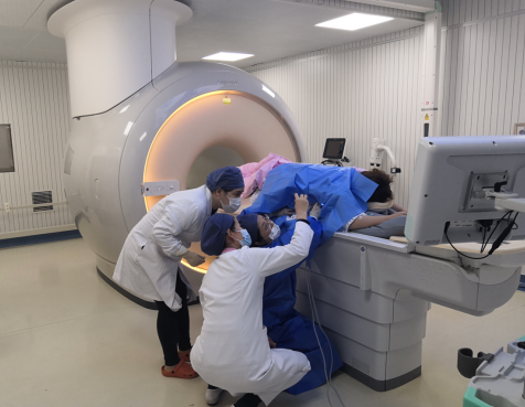 磁共振發(fā)現(xiàn)乳腺可疑病變?cè)趺崔k？微創(chuàng)精準(zhǔn)的磁共振真空輔助旋切技術(shù)來(lái)解決