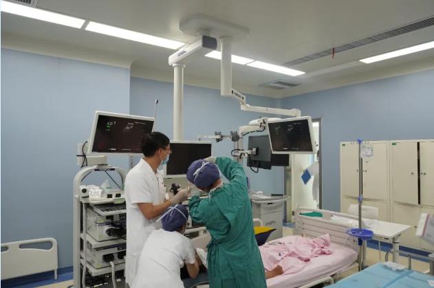 喘不上氣，窒息風險臨近.....67歲老人終于重獲呼吸自由