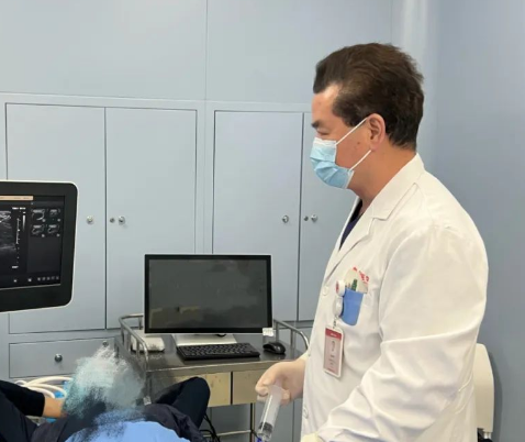 得了囊腫不用愁，一根銀針解煩憂