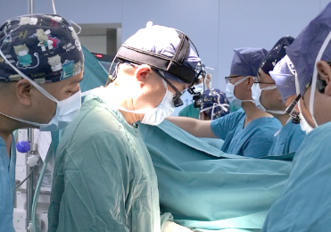 出生1天，草莓大心臟血管錯位，醫(yī)生精雕細琢重獲“心”生