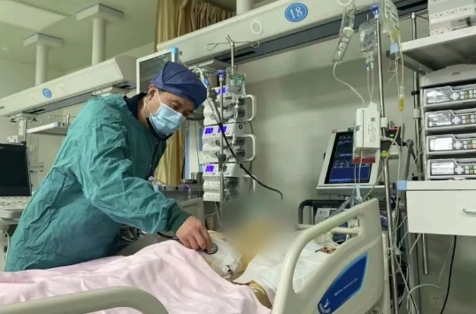 西北地區(qū)首例！西安國(guó)際醫(yī)學(xué)中心醫(yī)院為一名16歲小伙完成“人工心臟”微創(chuàng)植入術(shù)