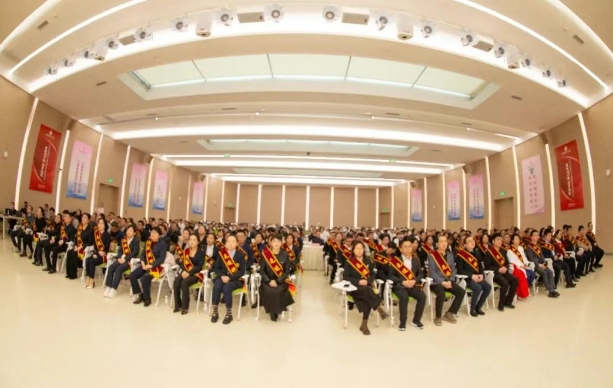 致敬每一位奮斗者！我院舉行2025年度總結表彰大會