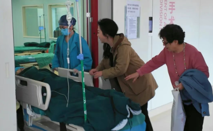 91歲骨折好了，92歲又來(lái)…“孫二娘”母女的犟與愛(ài)