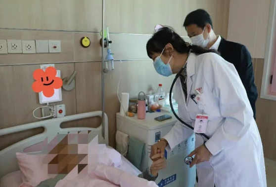 阿拉善盟?西安，7次跨省求醫(yī)：一位82歲老人的“信任投票”