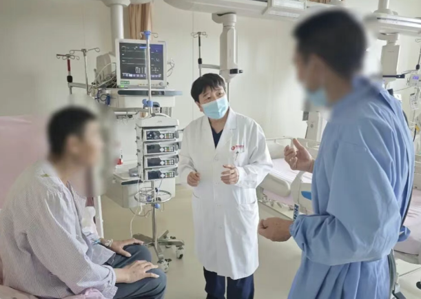 他凝血功能近乎“歸零”，這場(chǎng)手術(shù)如何成為可能？